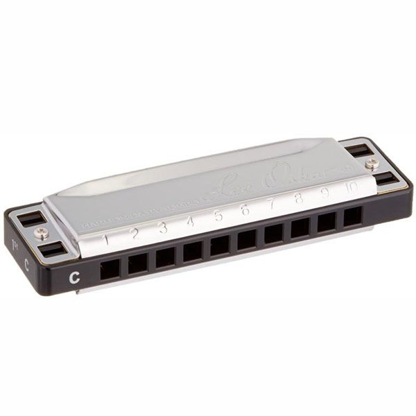 A shop flat harmonica