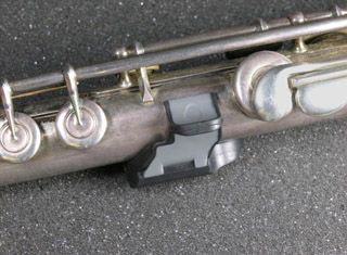 Fingerport - a left hand support for flute players